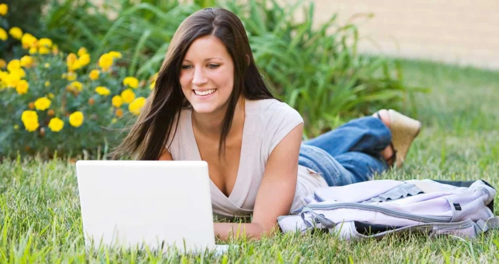 laptop college girl